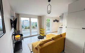 MOVEEN! Wynajem apartamentów we Wrocławiu! 10 minut od centrum